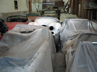 Illustration for article titled California Barn Find: 50 Vintage Cars, All Up For Sale!